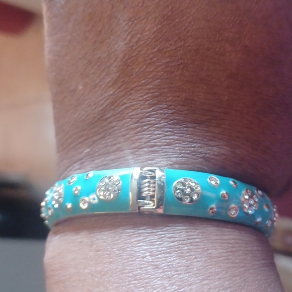 ENAMEL, RHINESTONE DETAILED BRACELET, SIZE 7, NEW - Picture 2 of 4